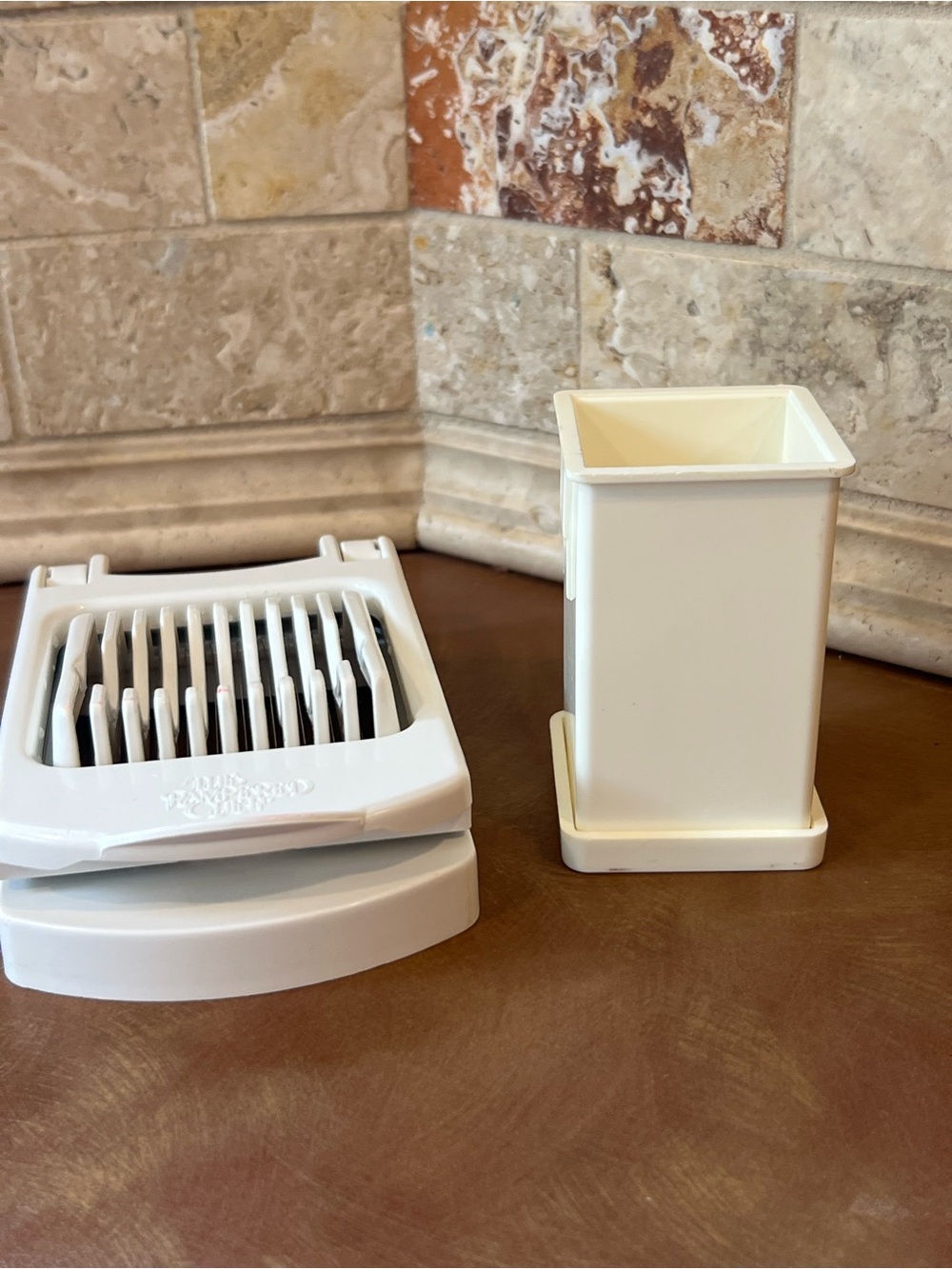 Pampered Chef Egg Slicer & corn on Cob Butterer